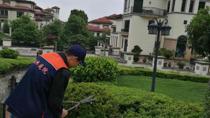 假山喷泉材质没选对，后期维护能让人崩溃